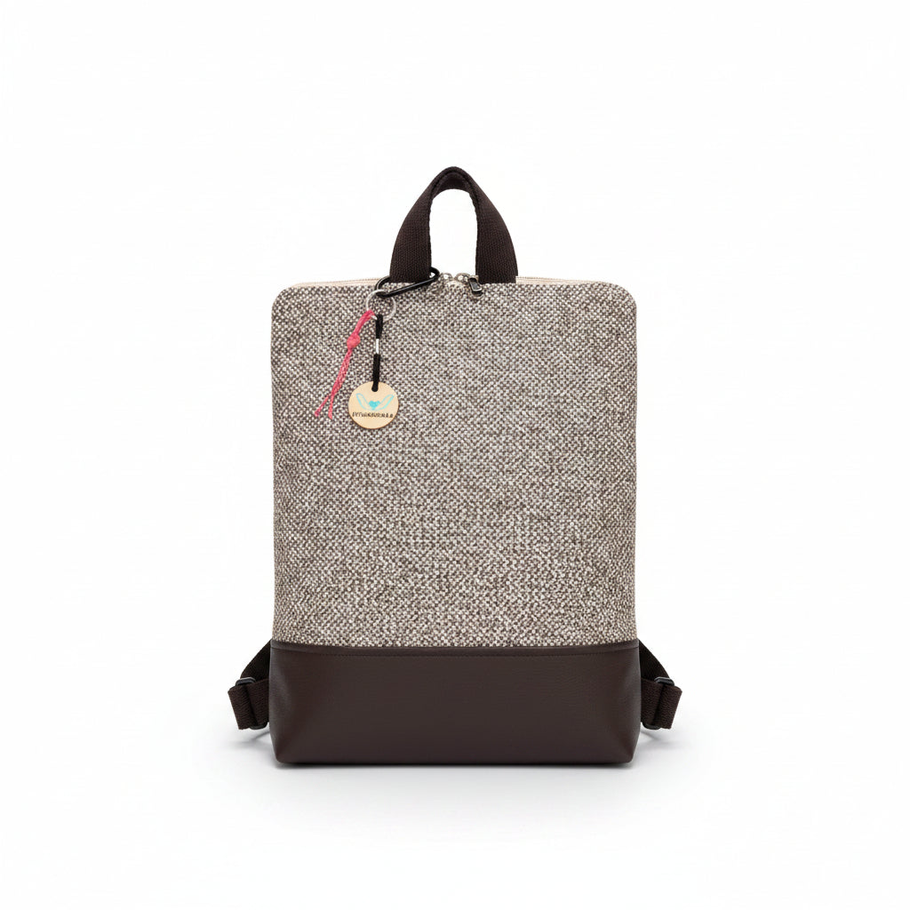 Mochila Vera Tapicero arena con bajo marrón